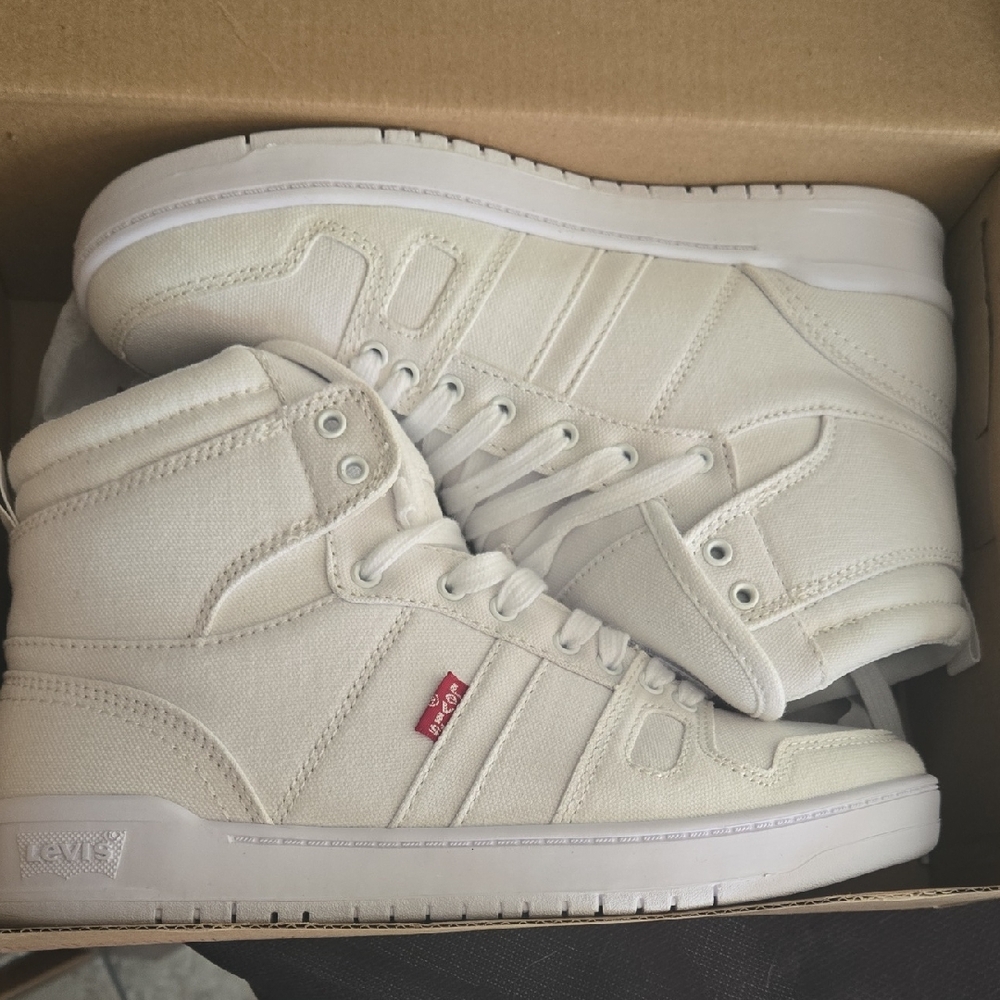 Levi's Cream High-Top Sneakers with Minimalist Design